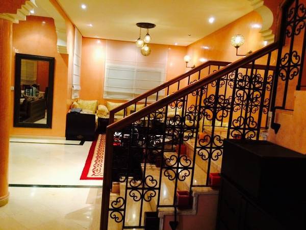 Rabat Harhoura  Villa meublée 300 m²