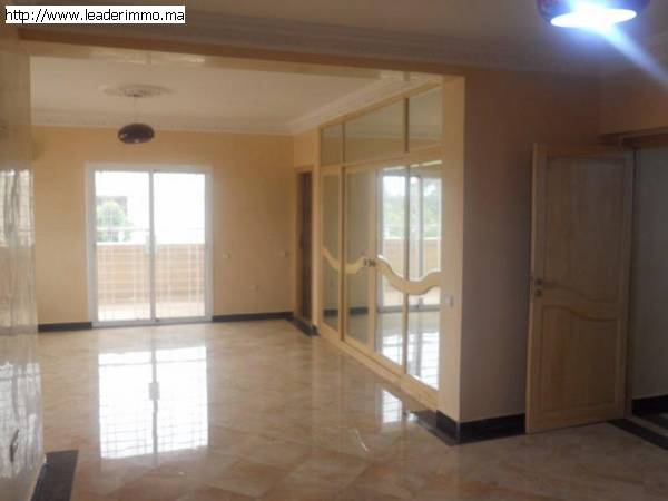 Rabat Hay Riad  Villa à louer 805 m²