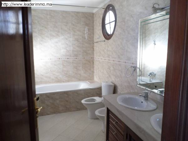 Rabat Hay Riad Villa à louer 500 m²