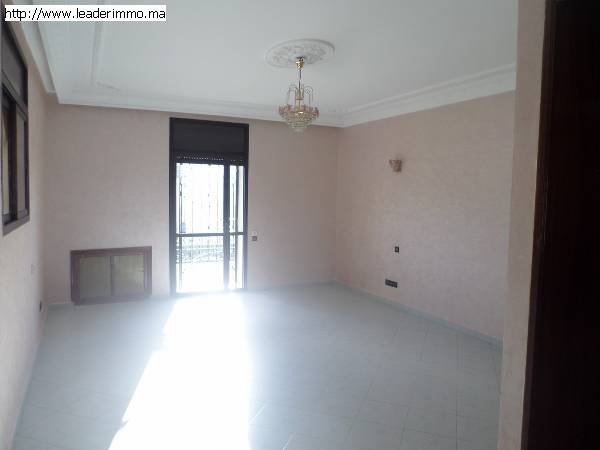 Rabat Hay Riad Villa à louer 500 m²
