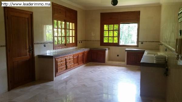 Rabat Souissi villa à louer 2000 m²