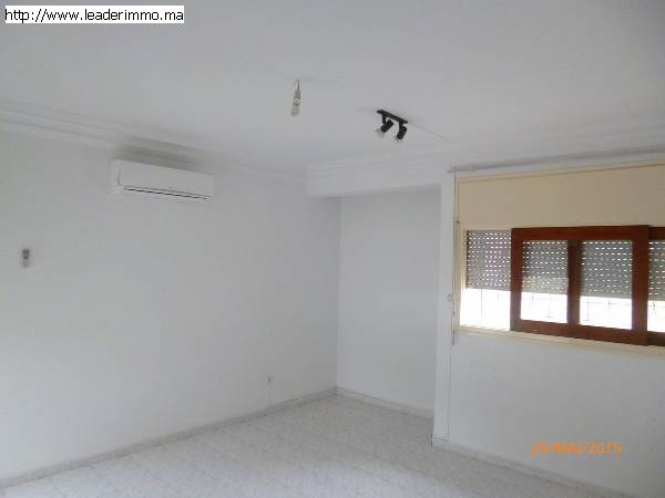 Rabat OLM  Villa à louer 1000 m²