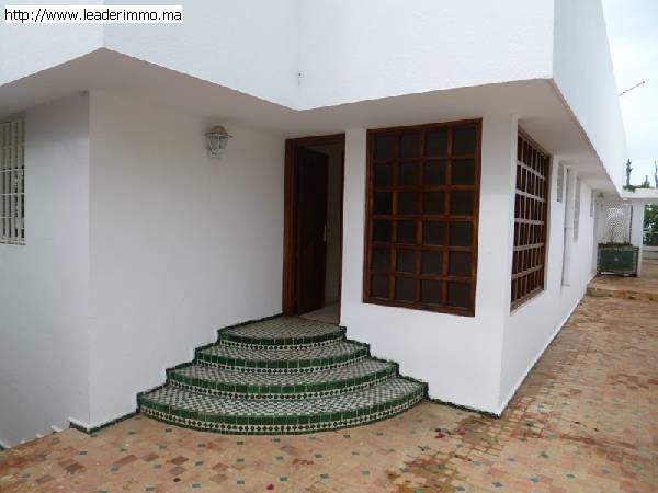 Rabat Harhoura Villa à louer 300 m²