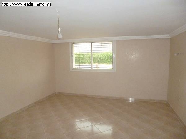 Rabat Harhoura Triplex à louer 180 m²