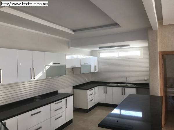 Rabat Hay Riad Villa à louer 200 m²