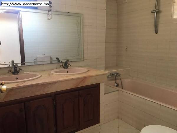 Rabat Hay Riad Villa à louer 700 m²