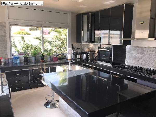 Témara  A vendre villa 460 m²