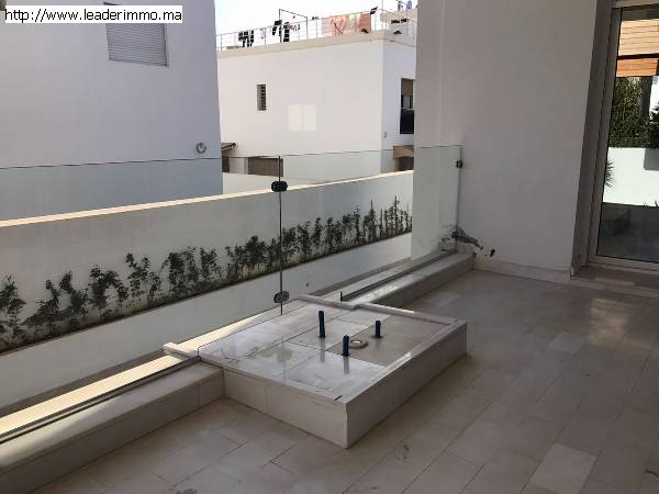 Témara  A vendre villa 460 m²