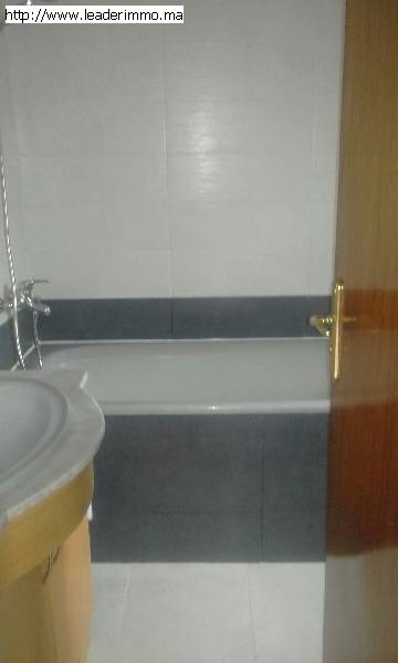 Rabat hay Riad A louer villa de 300 m²