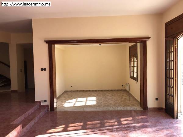 Rabat quartier ONEP: A louer villa  de 2000 m² 