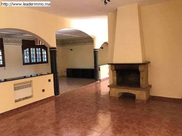 Rabat quartier ONEP: A louer villa  de 2000 m² 