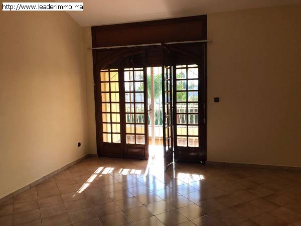 Rabat quartier ONEP: A louer villa  de 2000 m² 