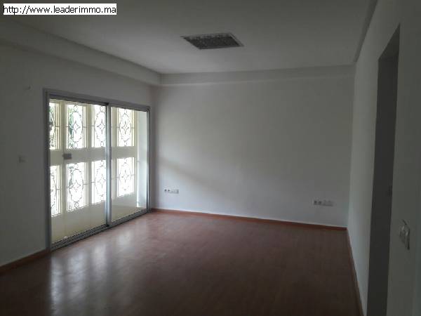 Rabat Hassan Villa usage bureau 1000 m²