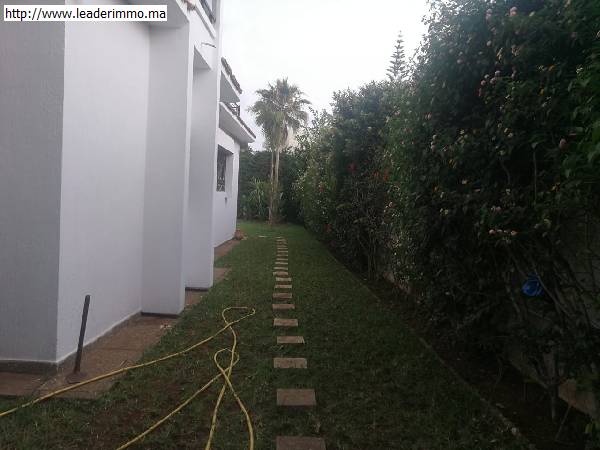 Rabat Hay riad villa 1000 m² en location