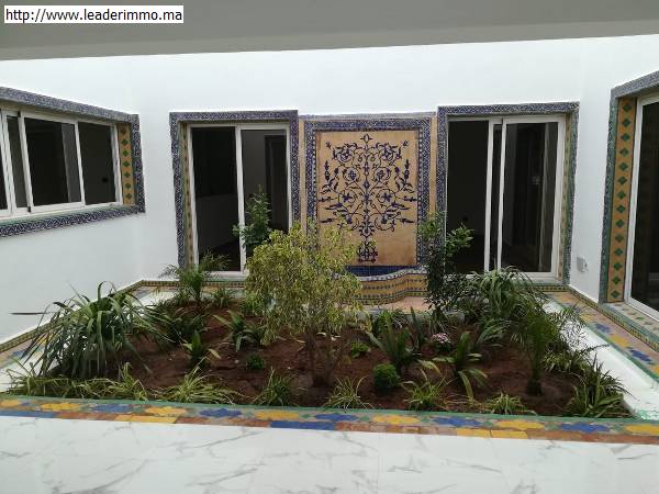 Rabat Souissi: villa 1000 m² en location