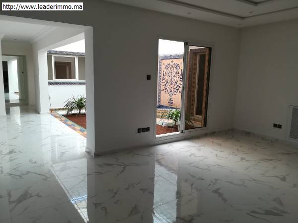 Rabat Souissi: villa 1000 m² en location