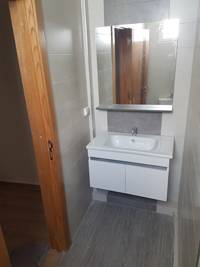 Appartement rénové à vendre.