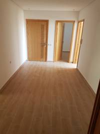 Appartement rénové à vendre.