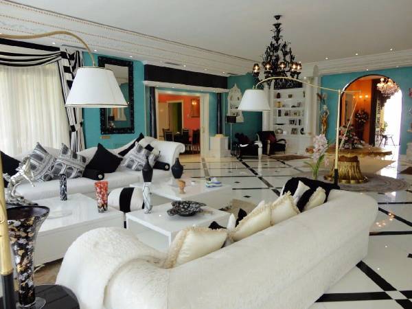 Villa de luxe à vendre à Souissi les ambassadeurs.