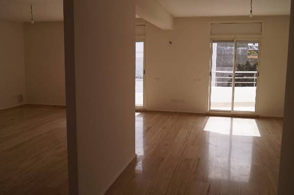 Grand appartement à louer en haut d'Agdal.