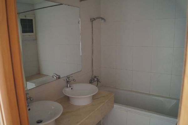Grand appartement à louer en haut d'Agdal.