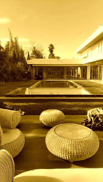 Grande et magnifique villa neuve et moderne à vendre.