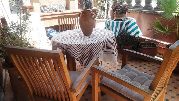 Appartement à vendre avec grande terrasse.