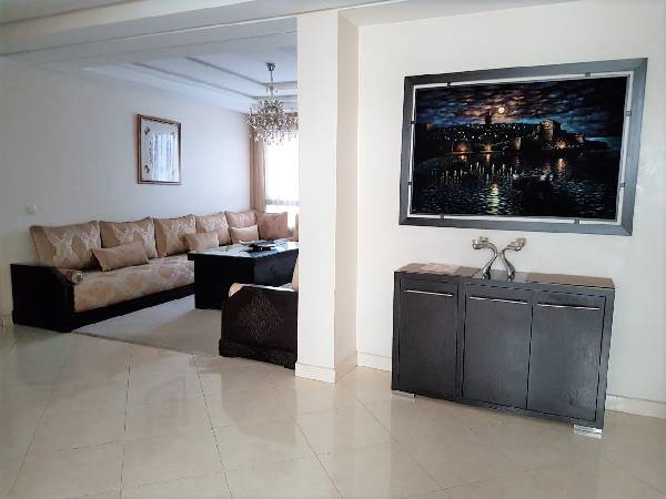 Appartement neuf meublé à louer.