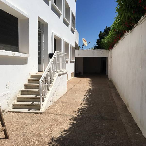 Etage villa à louer à Aviation, Rabat.