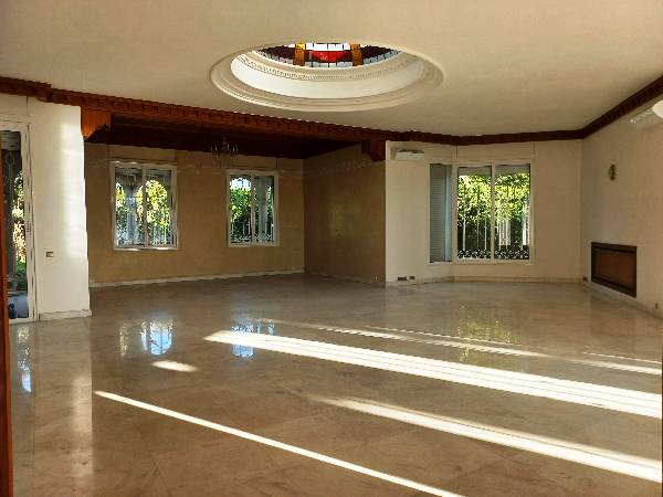 Villa Bureau à louer à Rabat Souissi