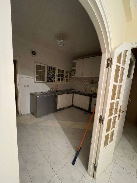 Etage villa usage bureau à louer à Rabat 