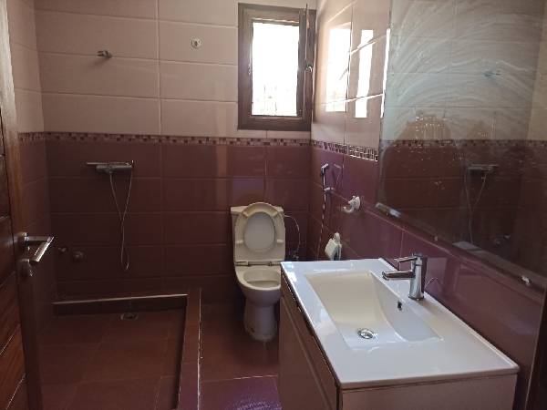 Villa à louer à hay Riad