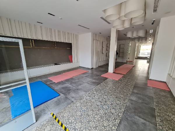 Local commercial à louer à Agdal