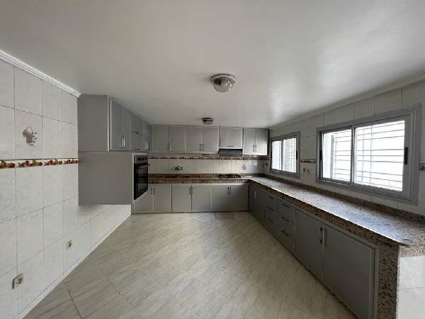 Villa à louer à hay Ryad.