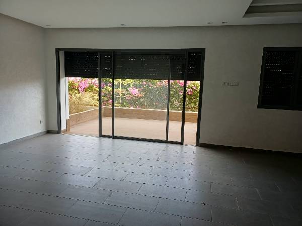Triplex Neuf à Louer  Sidi El Abed, Témara