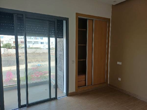 Triplex Neuf à Louer  Sidi El Abed, Témara
